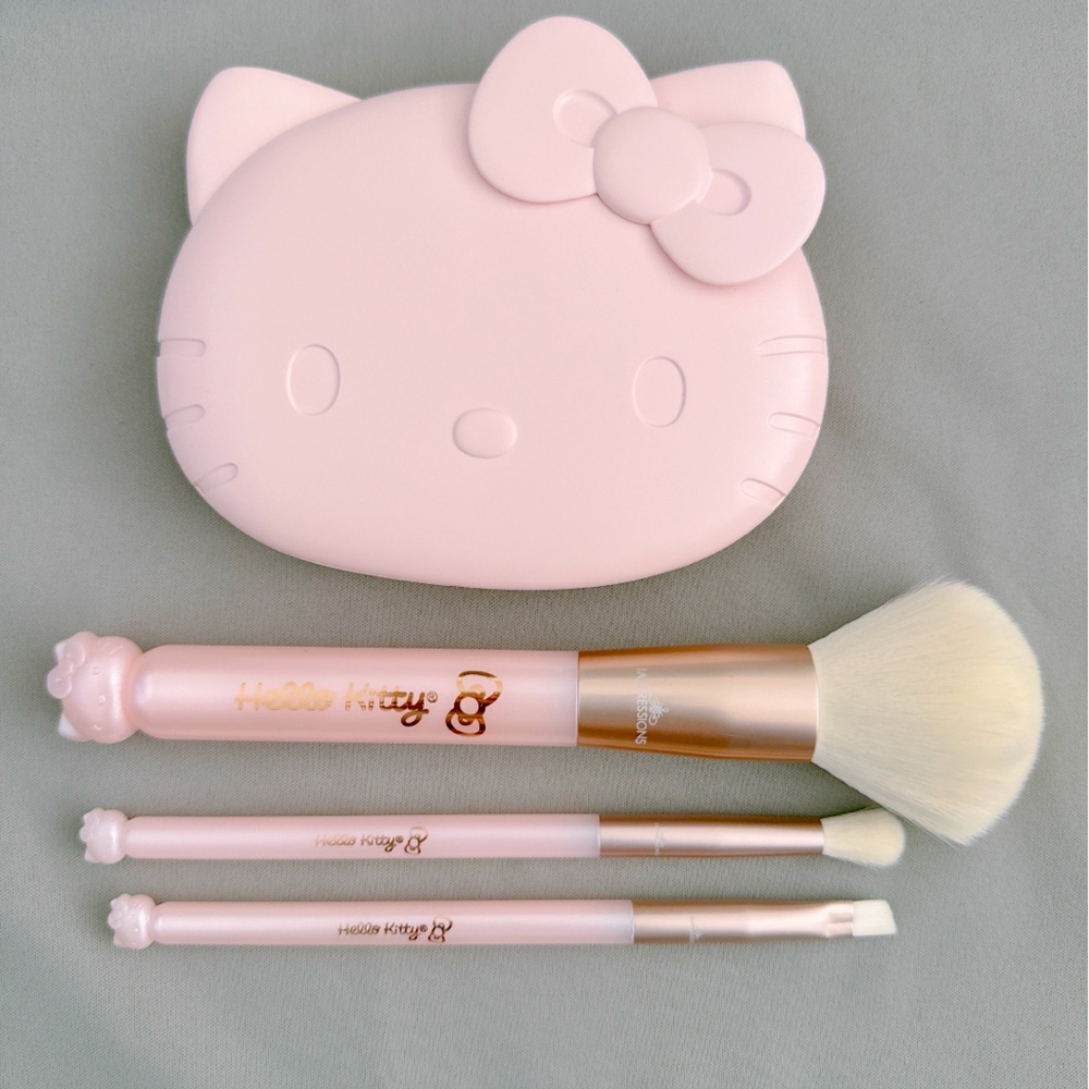 Hello Kitty LED Mirror